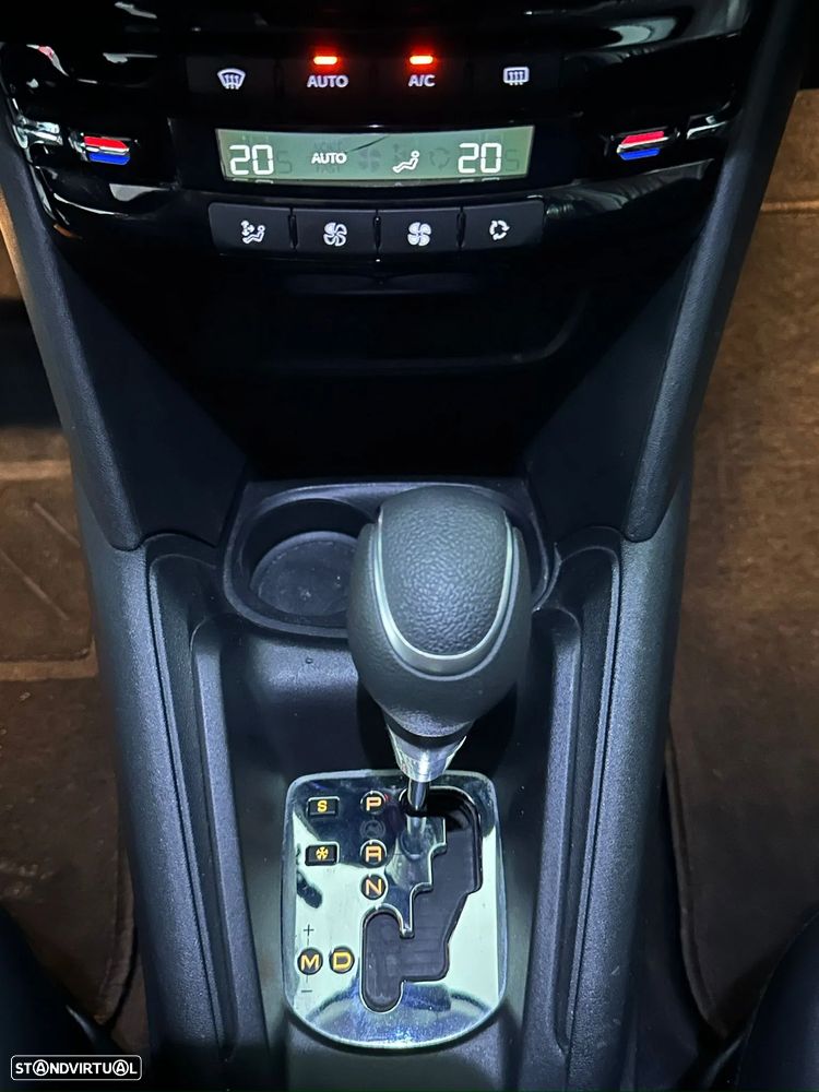 Peugeot 208 1.2 PureTech GT Line EAT6 - 9