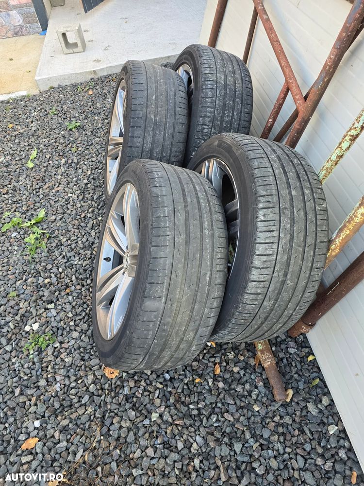 Volkswagen Tiguan - 9