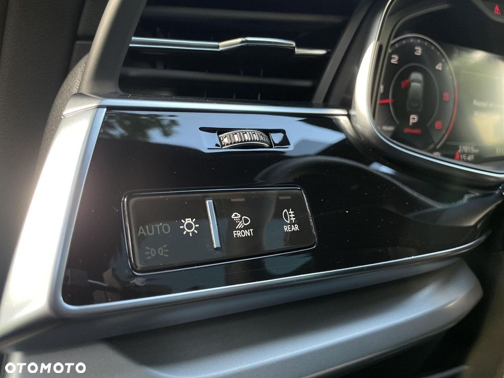 Audi Q7 - 32