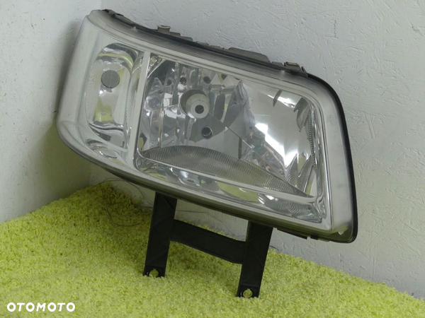 Lampa Prawa Vw Transporter T5 03-10 Ślizgi EU Igła