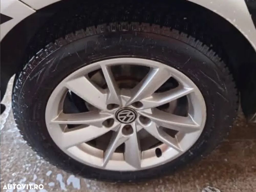 Volkswagen Touran 1.9TDI Highline - 3