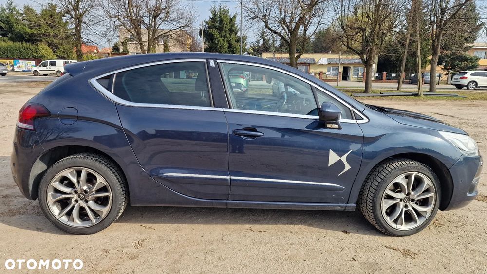 Citroën DS4 1.6 THP SportChic - 4