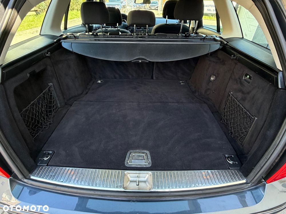 Mercedes-Benz Klasa C 200 (BlueEFFICIENCY) Elegance - 33