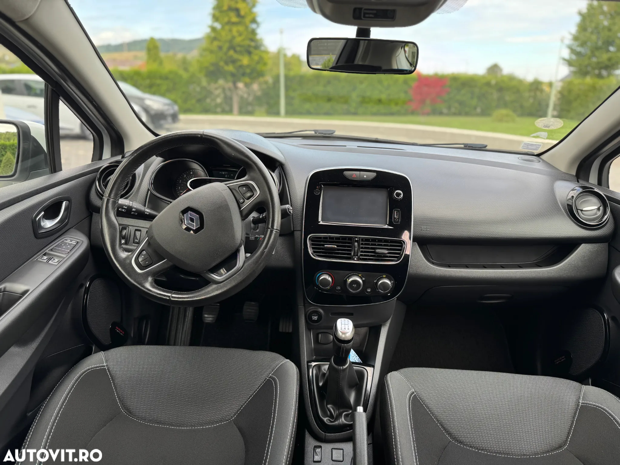 Renault Clio - 15