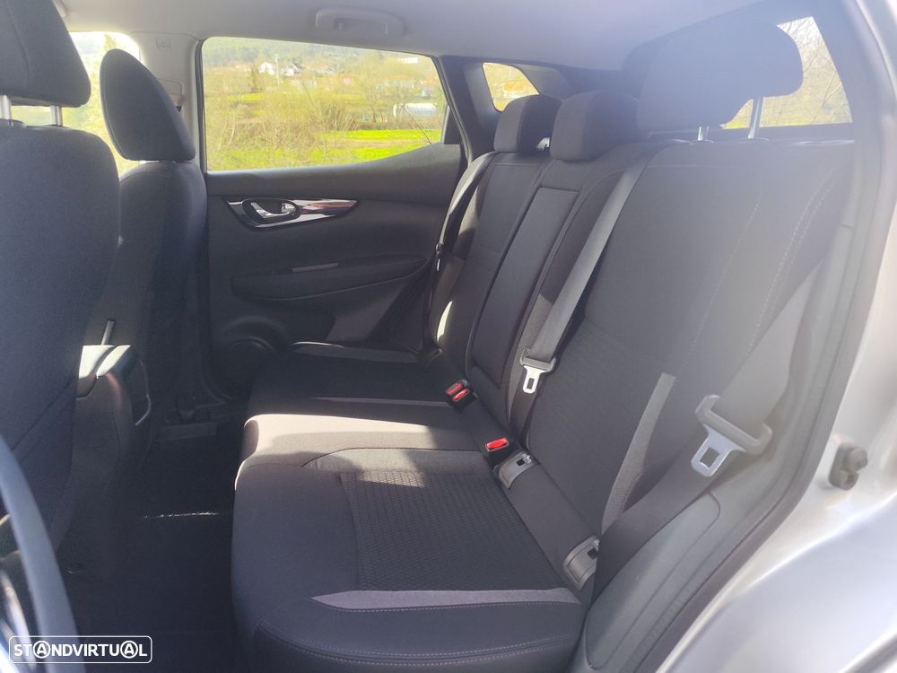 Nissan Qashqai 1.5 dCi N-Connecta - 25