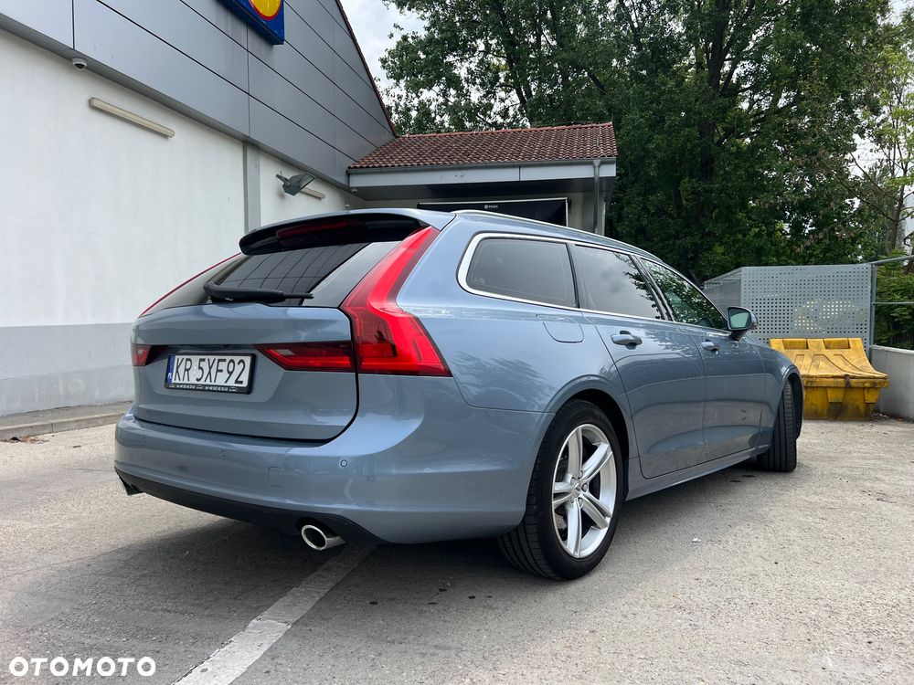 Volvo V90 D4 Momentum Pro - 4