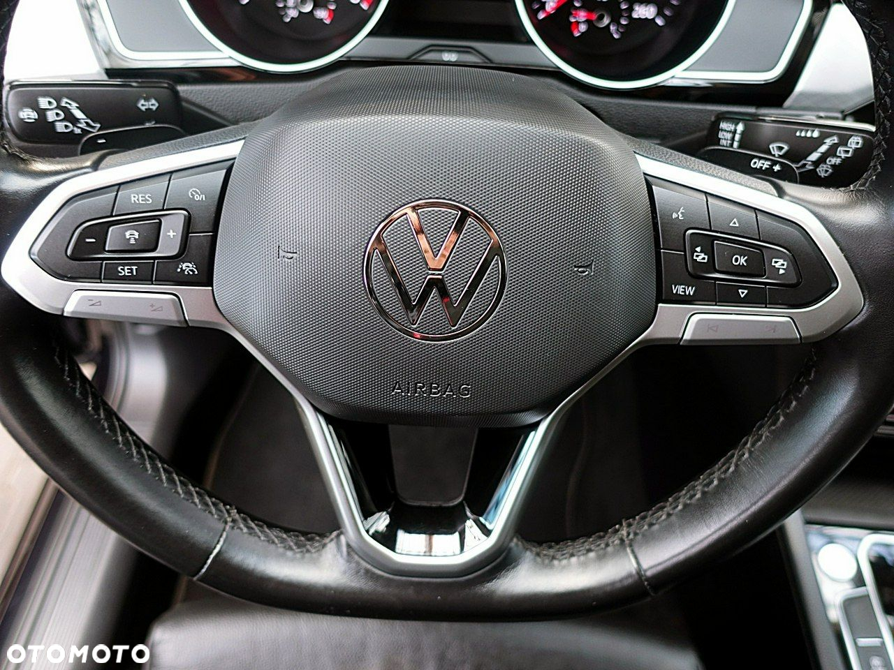 Volkswagen Passat - 21
