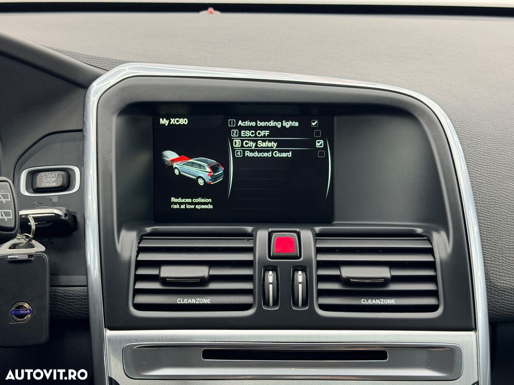 Volvo XC 60 D3 Ocean Race - 35