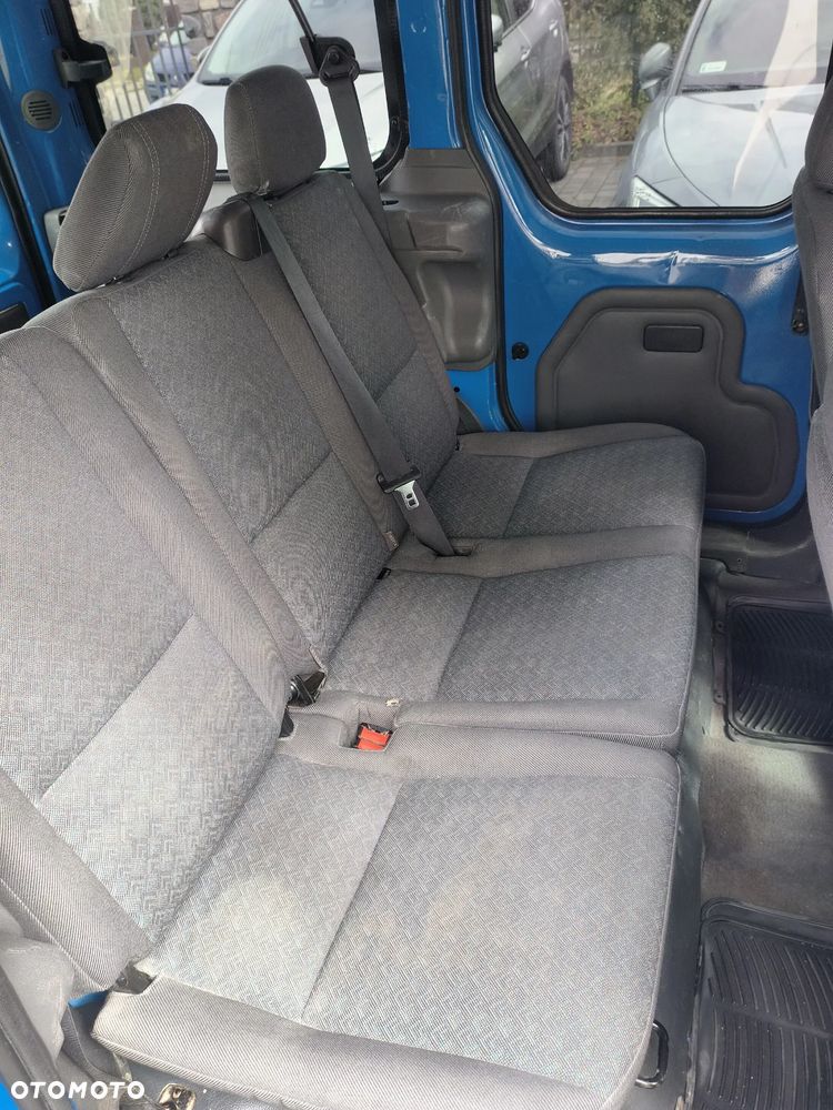 Ford Tourneo Connect - 8