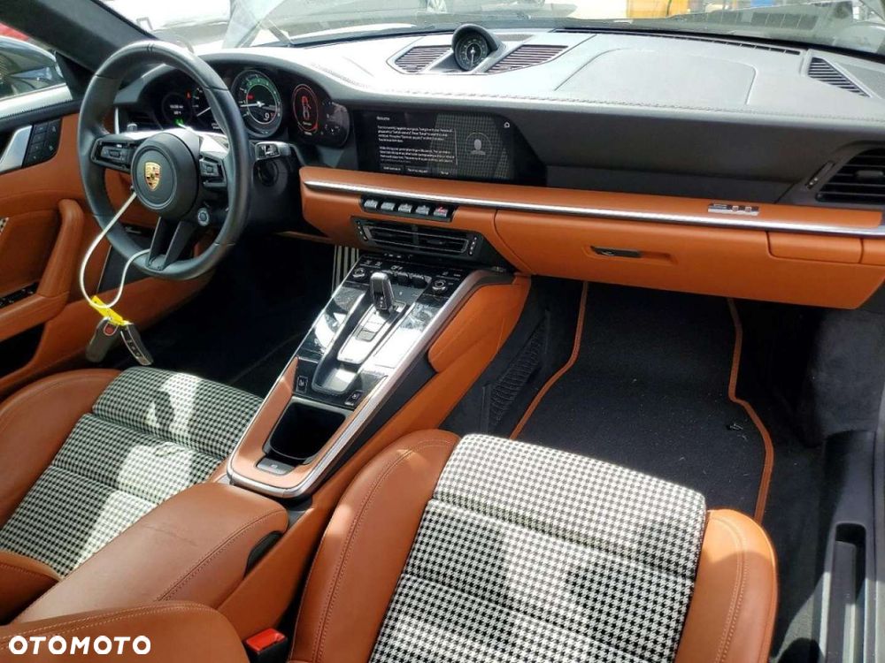 Porsche 911 - 9