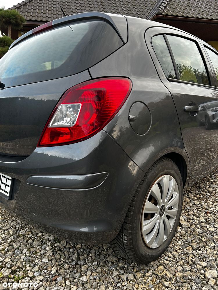 Opel Corsa 2011 photo 4