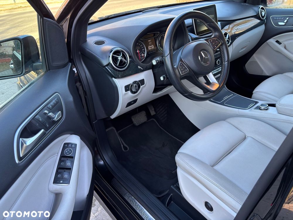 Mercedes-Benz Klasa B (Electric Drive) 250 e - 18