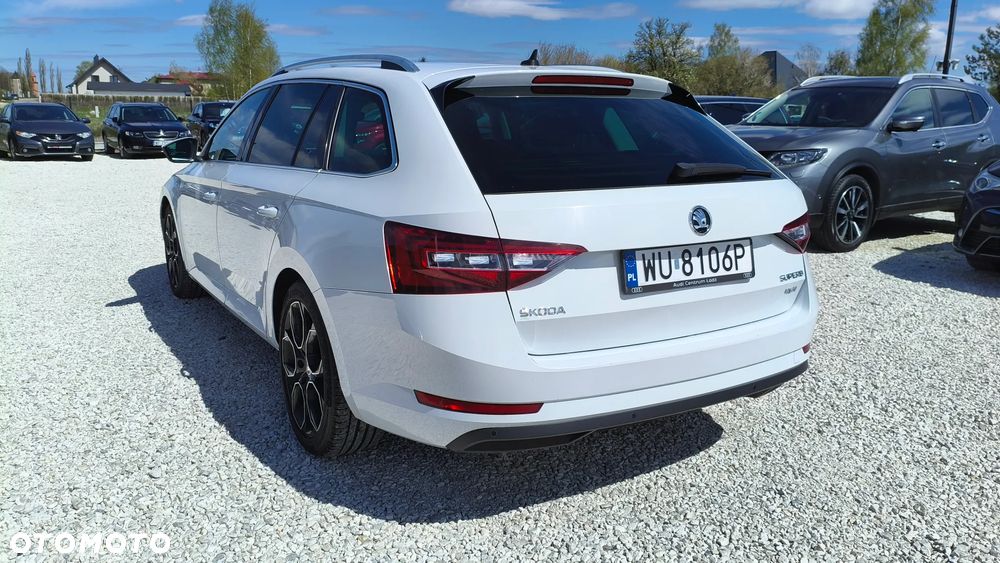 Skoda Superb 2.0 TDI L&K DSG - 29