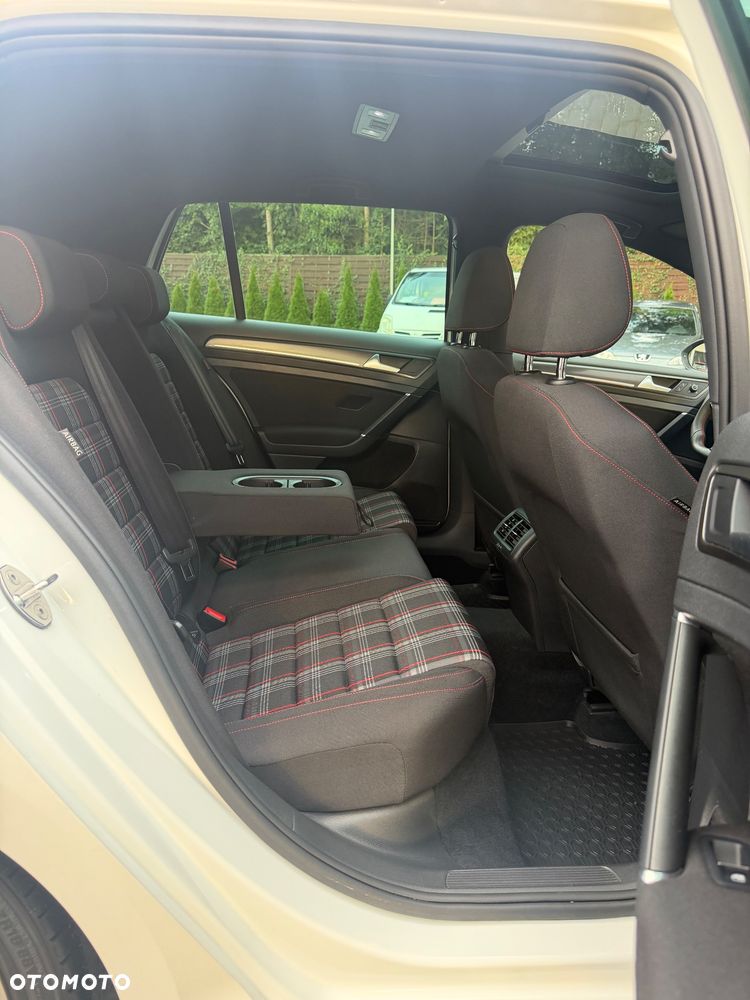 Volkswagen Golf GTI (BlueMotion Technology) DSG - 30