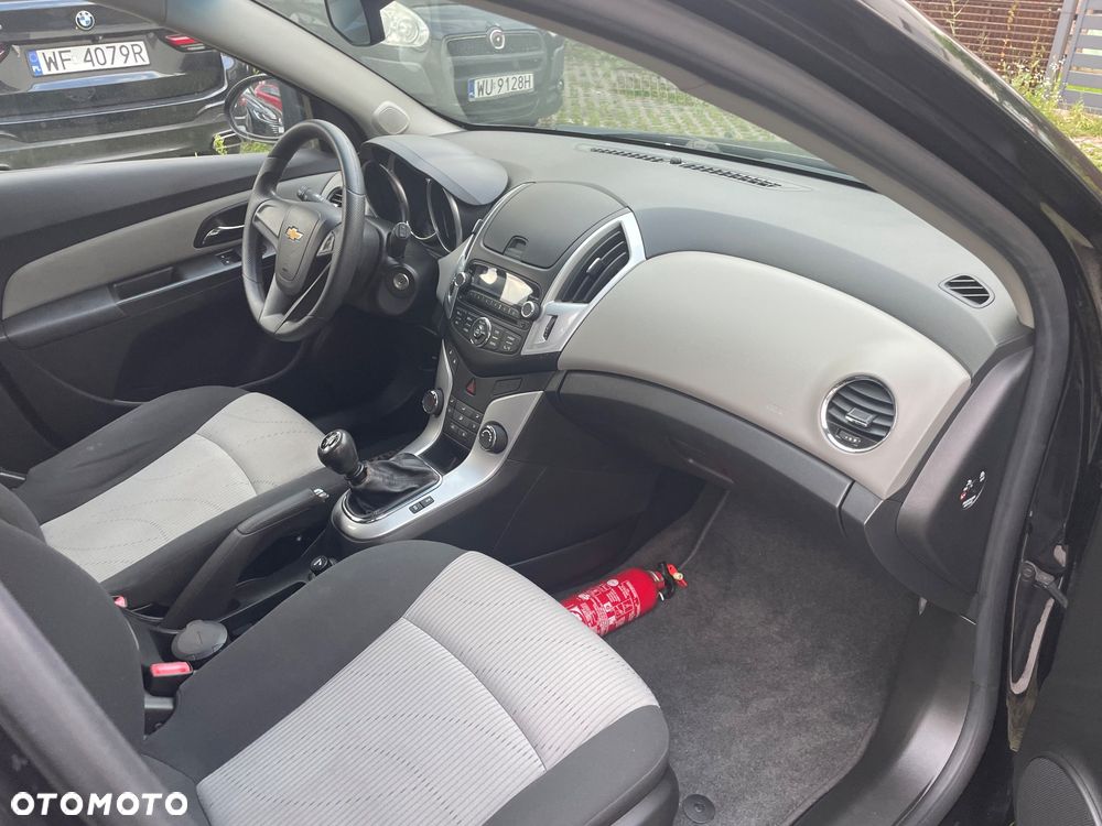 Chevrolet Cruze 1.7 D LT+ - 25