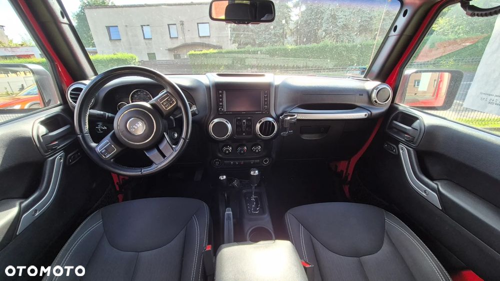 Jeep Wrangler 3.6 Unlim Sahara - 9