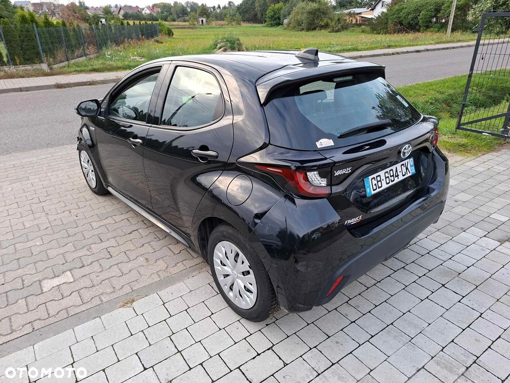 Toyota Yaris Hybrid 100 Life - 5