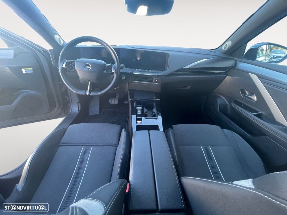 Opel Astra 1.2 T GS Aut. - 10