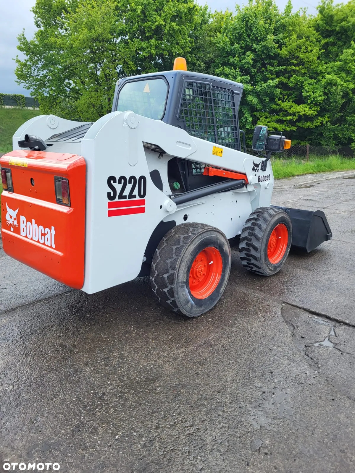 Bobcat S220 - 2