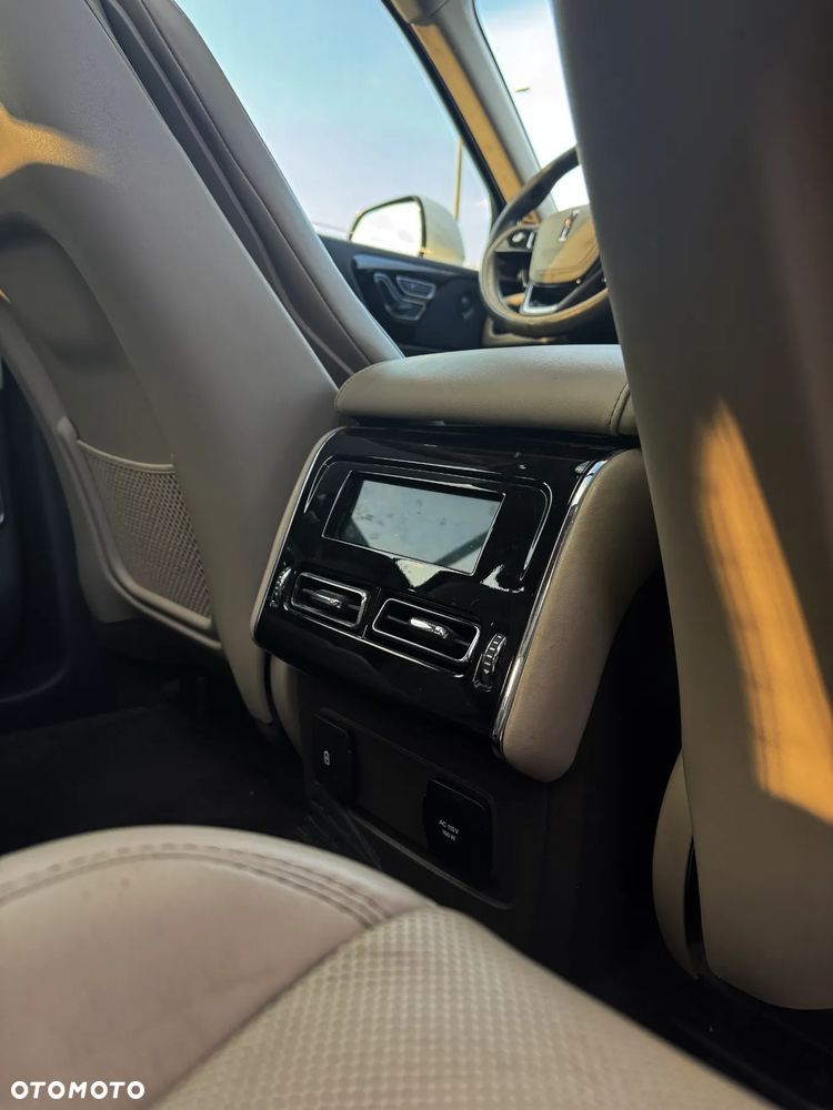 Lincoln Aviator - 10