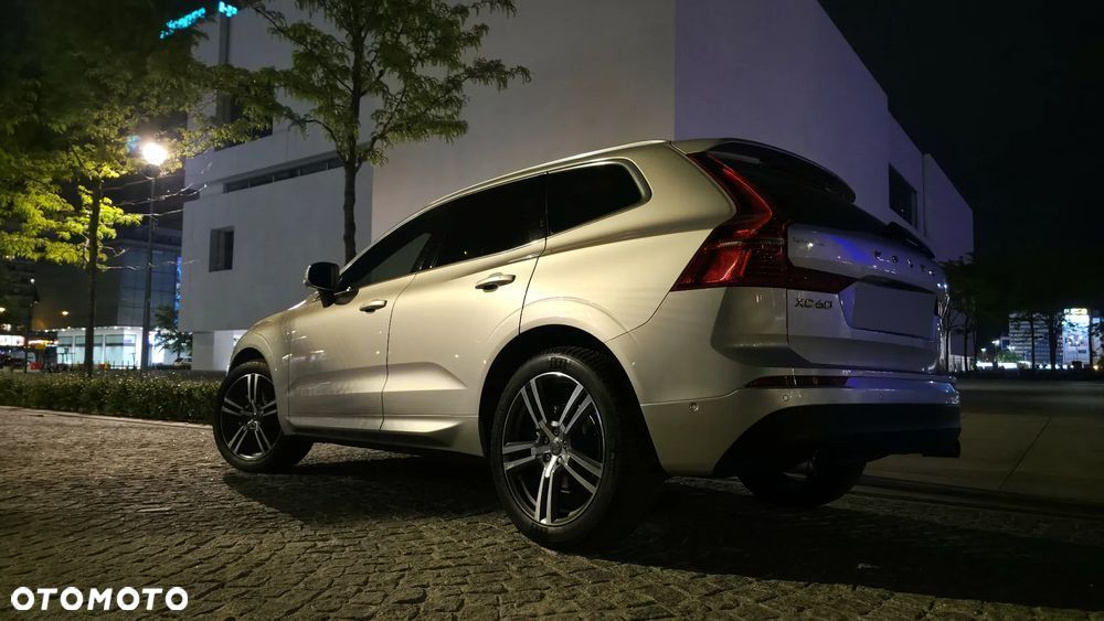 Volvo XC 60 T5 AWD Momentum Pro - 30