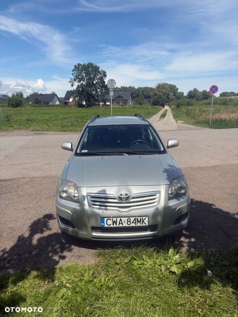 Toyota Avensis 2.0 D-4D Luna - 1