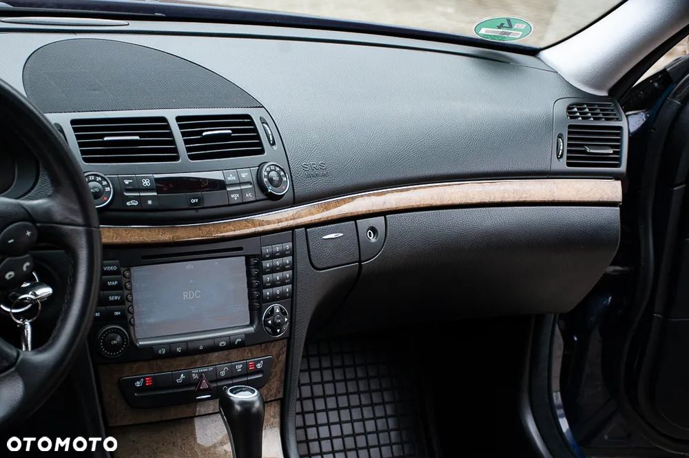 Mercedes-Benz Klasa E - 32