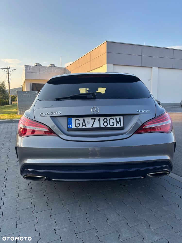 Mercedes-Benz CLA 220 4-Matic AMG Line - 6