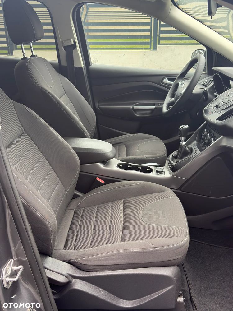 Ford Kuga - 21