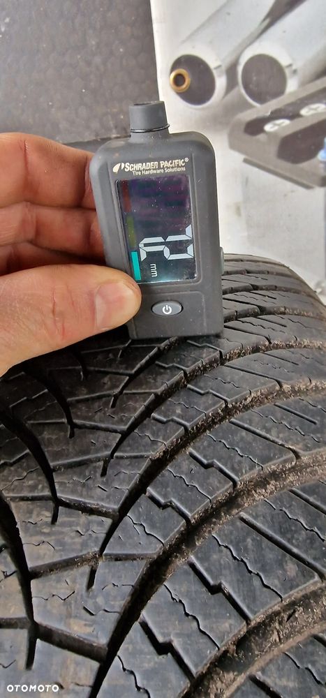 Opony wielosezonowe Falken 195/55 R15 - 8