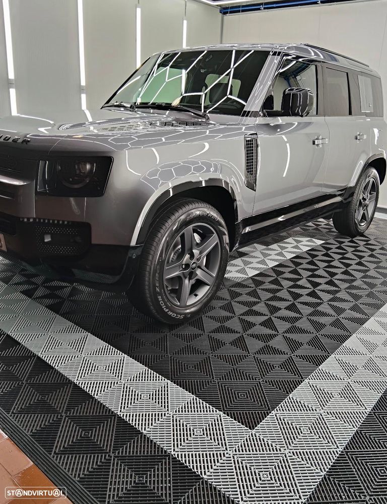 Land Rover Defender 2.0 P400e 110 AWD X-Dynamic HSE - 23