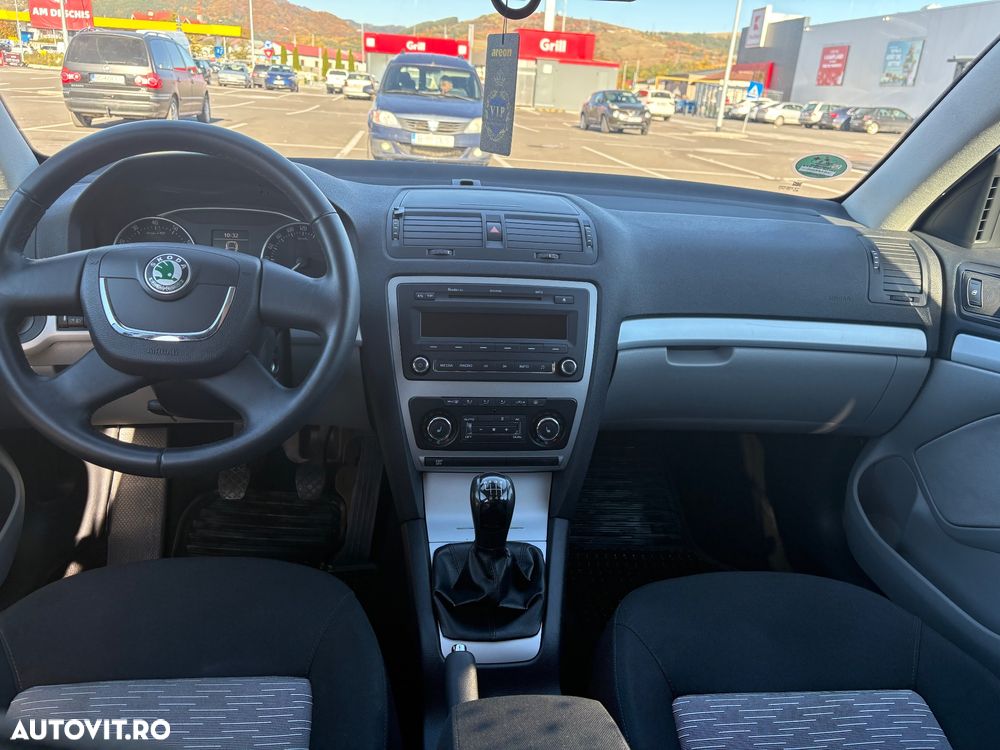 Skoda Octavia 1.8 Ambient TSI - 11