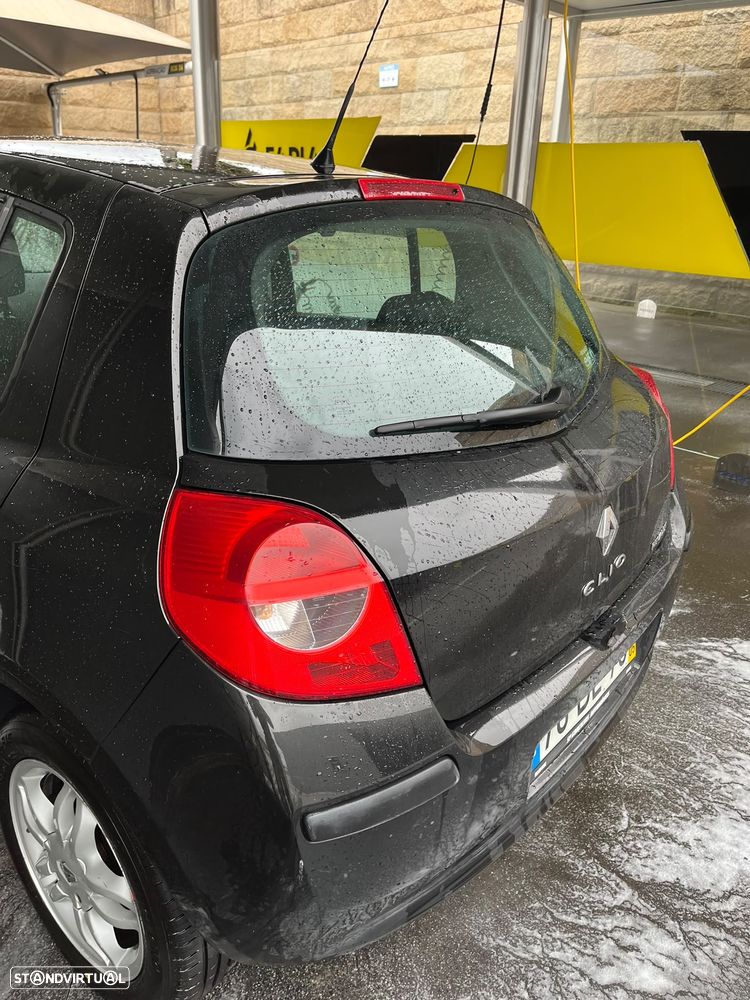 Renault Clio 1.2 16V Dynamique - 4