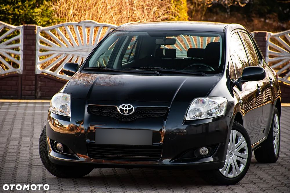 Toyota Auris 1.6 VVT-i Executive - 11