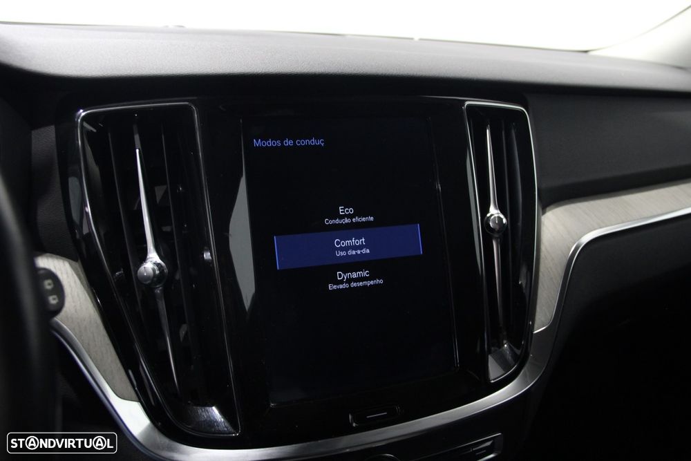 Volvo V60 2.0 D3 Inscription Geartronic - 25