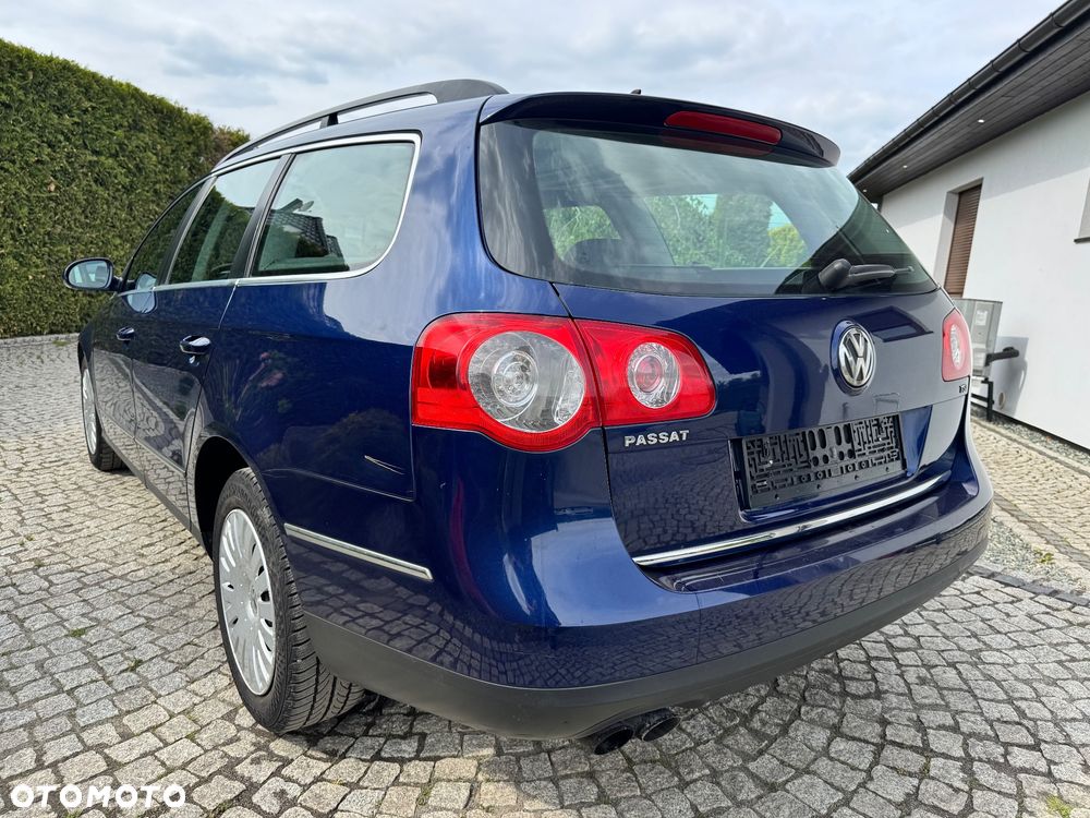 Volkswagen Passat - 13