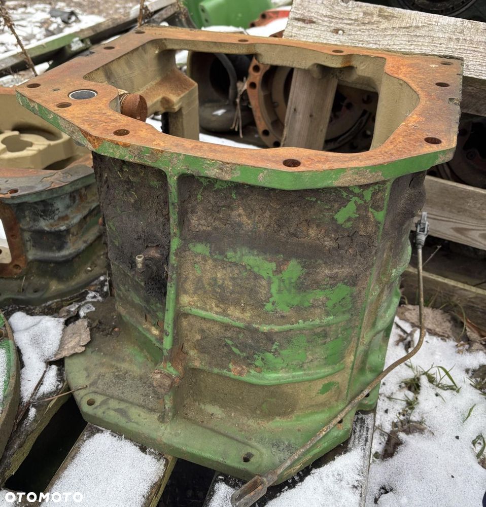 John Deere 6120 6220 6320 6420 6520 6620 Obudowa Skrzyni Biegów L101943 L101944 L101193 - 1