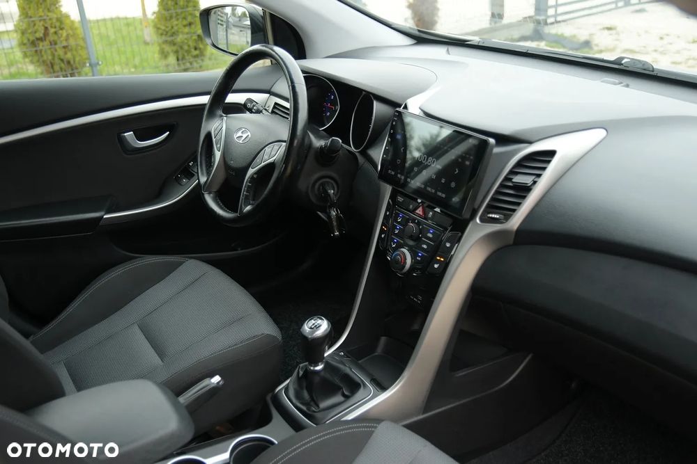 Hyundai i30 1.4 Premium - 17