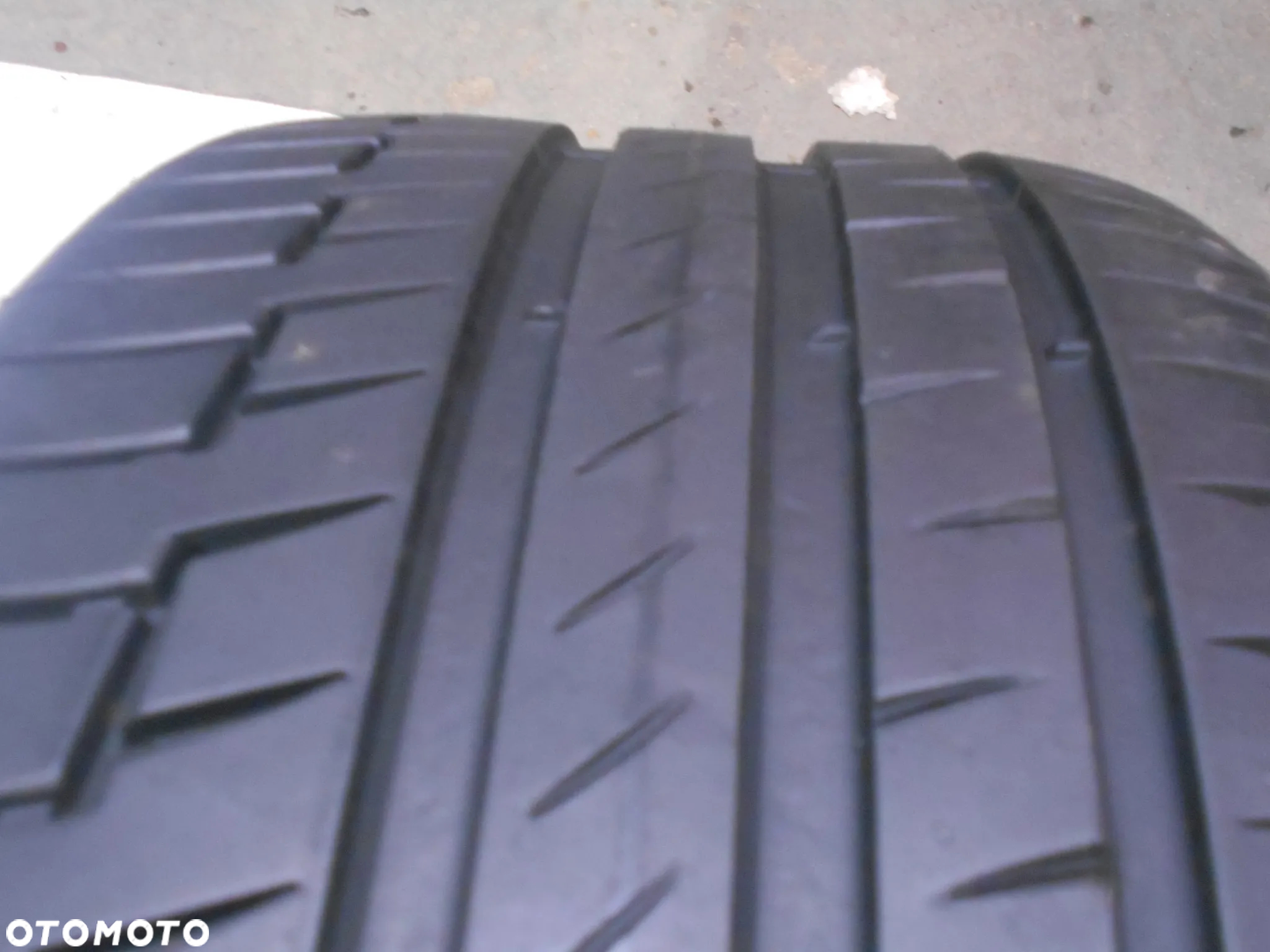 OPONA POJEDYNKA 245/40R18 CONTINENTAL PREMIUM CONTACT 6 MO DOT 0224 7.6MM - 2