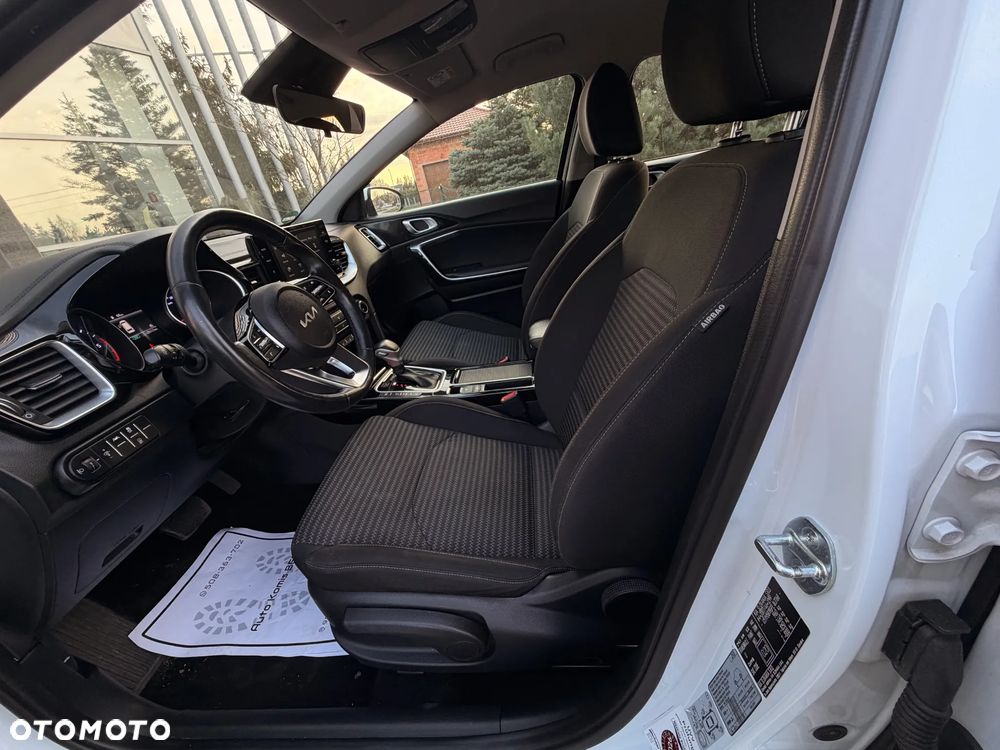 Kia Ceed 1.6 CRDi DCT Spirit - 24