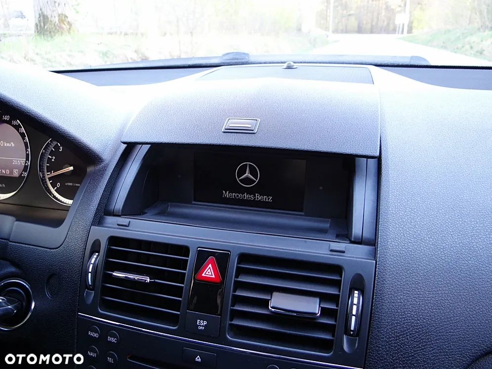 Mercedes-Benz Klasa C 180 Kompressor Automatik - 33