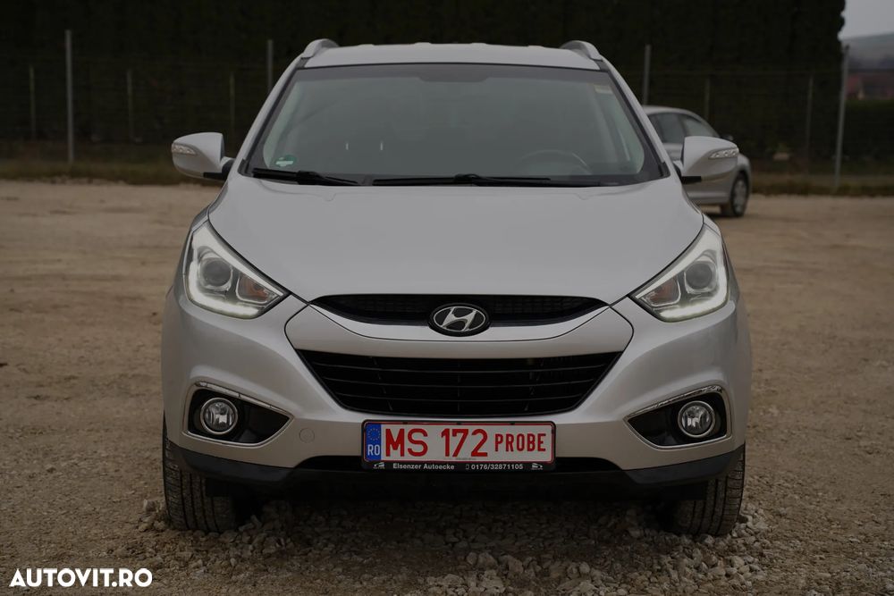 Hyundai ix35 2.0 CRDI 4WD Fifa World Cup Gold Edition - 8