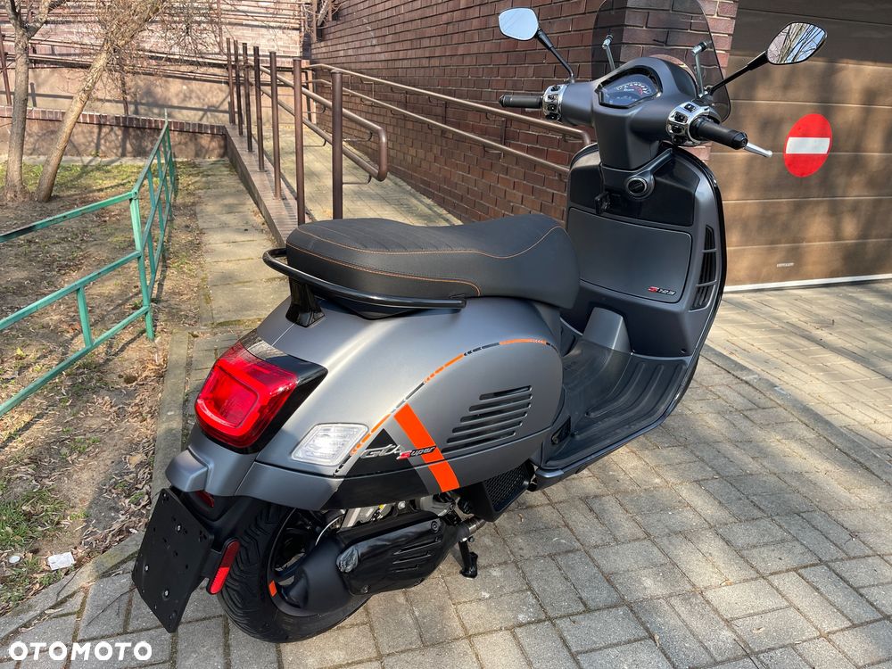 Piaggio Vespa - 3