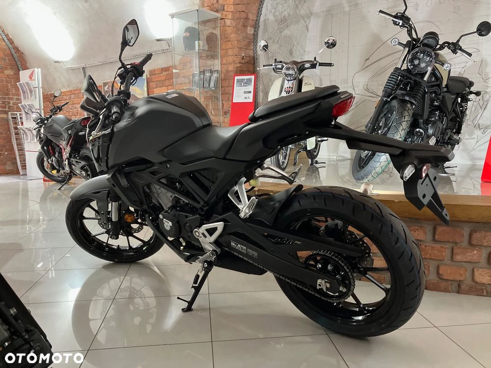 Honda CB - 2