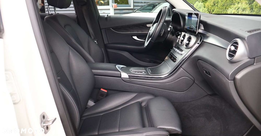Mercedes-Benz GLC - 17
