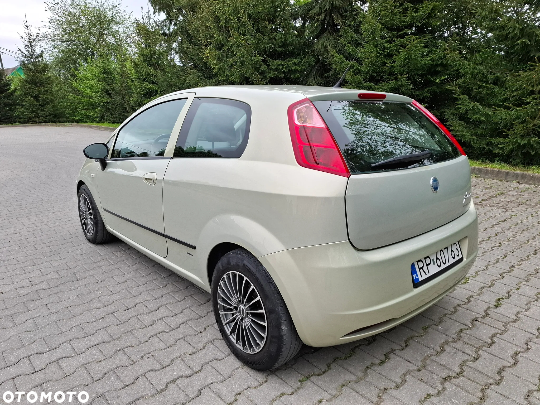 Fiat Grande Punto - 4