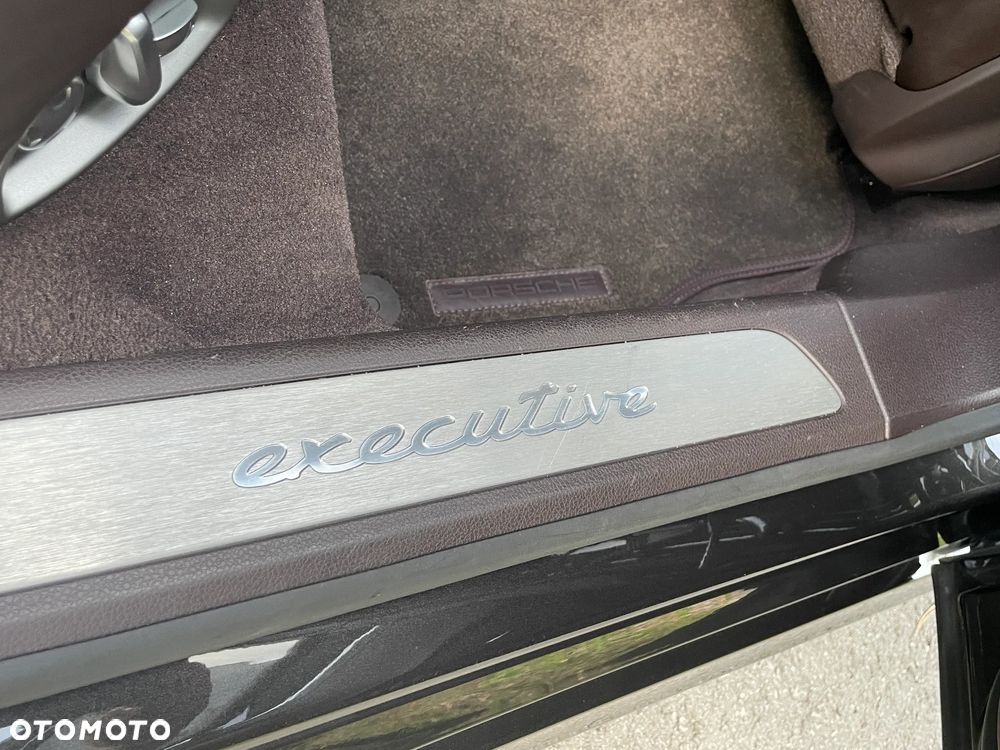 Porsche Panamera Turbo Executive PDK - 27