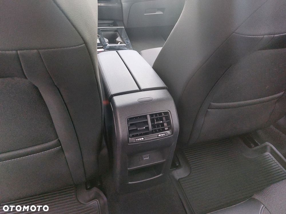 Opel Astra 1.2 T GS S&S - 15