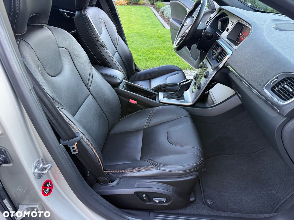 Volvo V40 Cross Country T5 AWD Geartronic Summum - 27