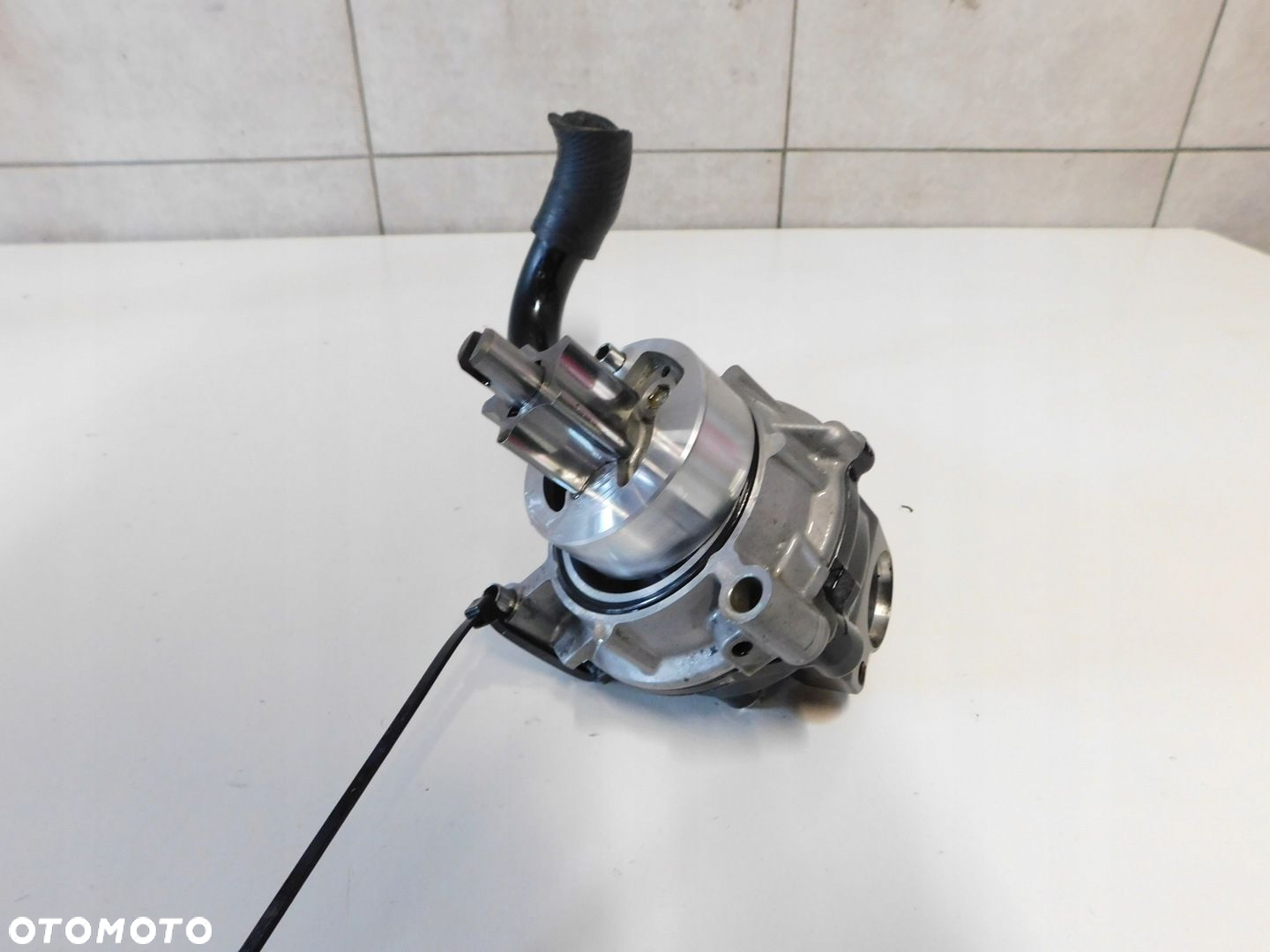 KAWASAKI Z800 ZR800AE POMPA WODY - 3